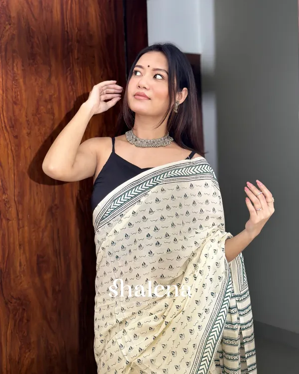 Cream_Color_1_-_Minute_Ready_to_Wear_Mulmul_Cotton_Saree_with_Blouse_Piece