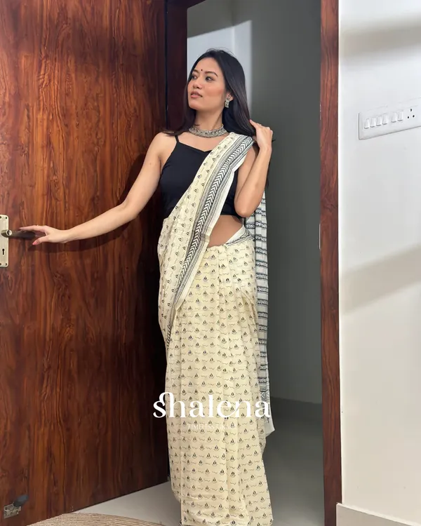 Cream_Color_1_-_Minute_Ready_to_Wear_Mulmul_Cotton_Saree_with_Blouse_Piece