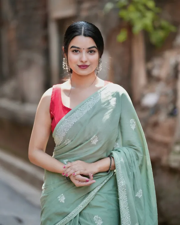 Bottle_Green_Color_Mulmul_Cotton_1_-_Minute_Ready_to_Wear_Saree_with_Pocket_and__Blouse_Piece