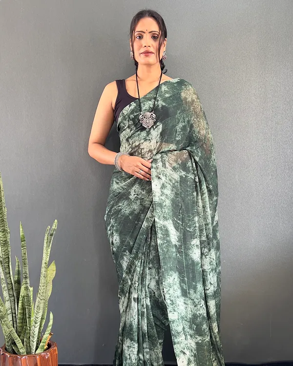 Green_Color_1-Minute_Ready_To_Wear_Georgette_Saree_With_Blouse_Piece