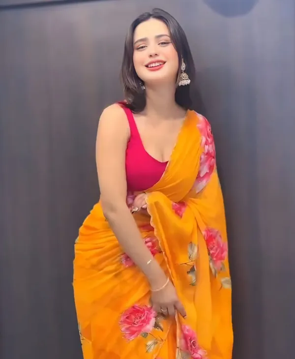 Yellow_Color_Georgette_1_-_Minute_Ready_to_Wear_Saree_with_Blouse_Piece