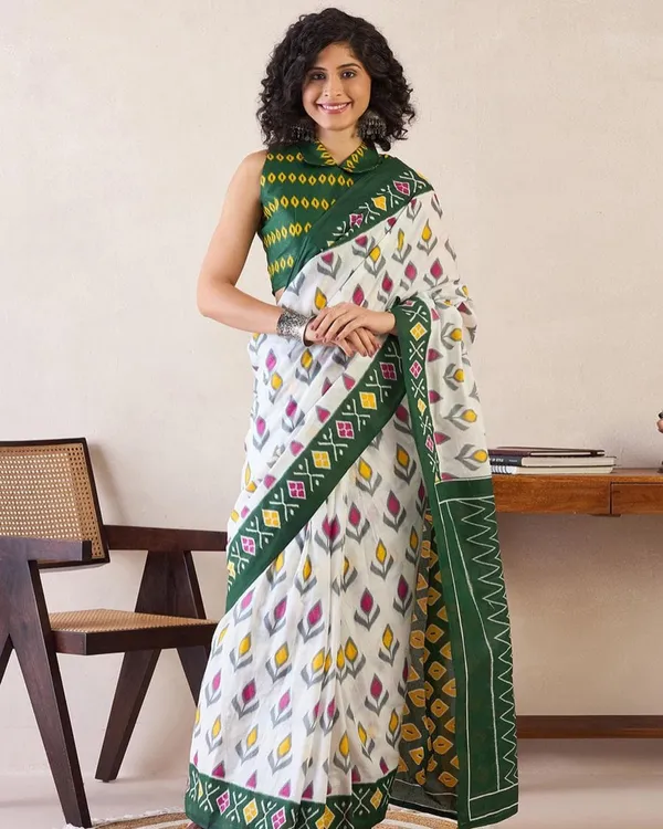 White_And_Green_Color_Mulmul_Cotton_1_-_Minute_Ready_to_Wear_Saree_with_Pocket_and_Blouse_Piece