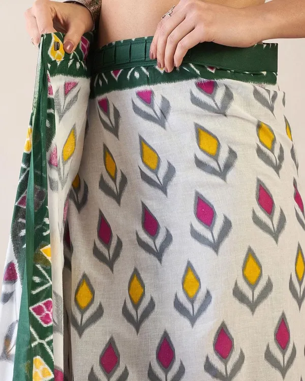 White_And_Green_Color_Mulmul_Cotton_1_-_Minute_Ready_to_Wear_Saree_with_Pocket_and_Blouse_Piece
