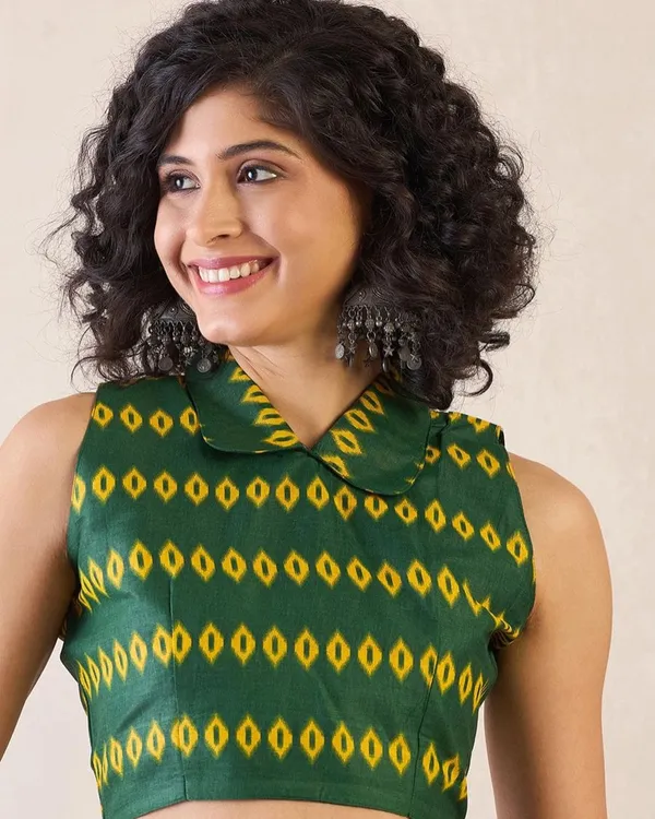 White_And_Green_Color_Mulmul_Cotton_1_-_Minute_Ready_to_Wear_Saree_with_Pocket_and_Blouse_Piece