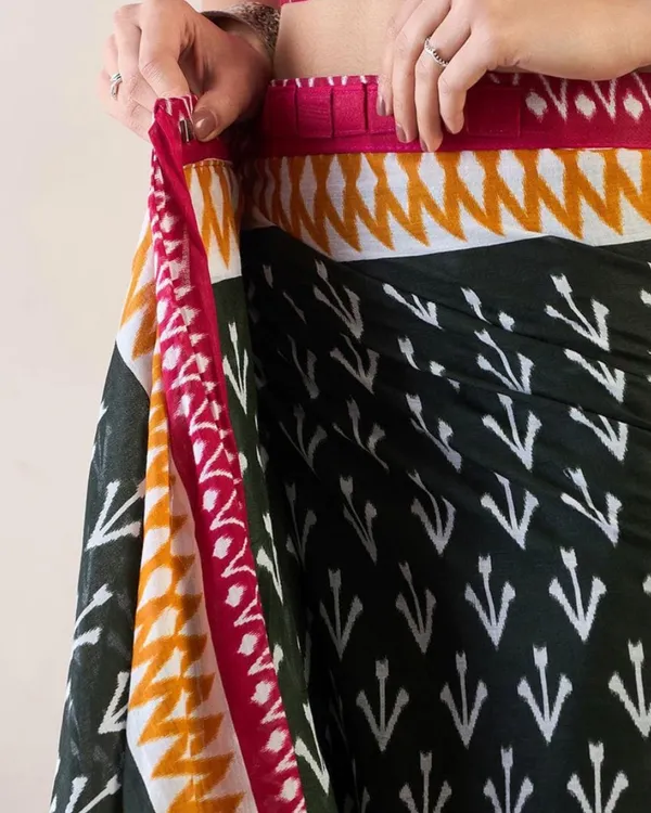 Black_Color_Mulmul_Cotton_1_-_Minute_Ready_to_Wear_Saree_with_Pocket_and_Blouse_Piece