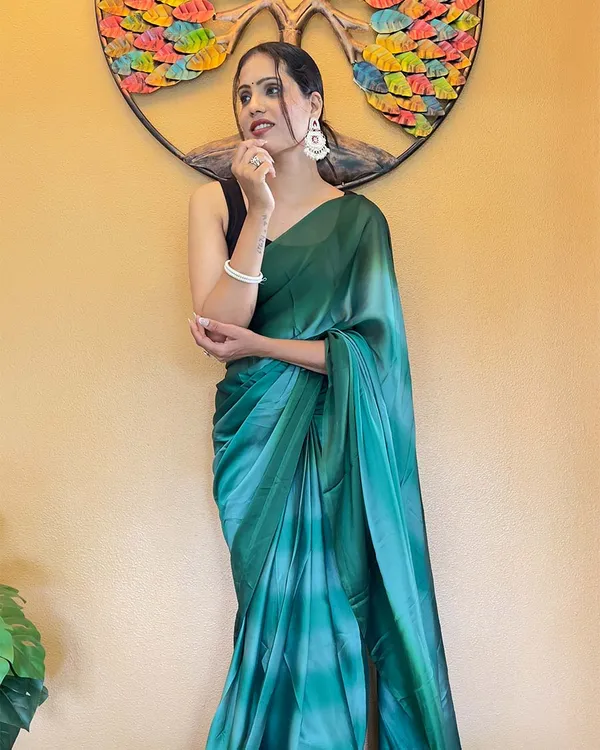Bottle_Green_Color_1-Minute_Ready_To_Wear_Georgette_Saree_With_Blouse_Piece