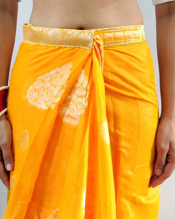 Yellow_Color_1-Minute_Ready_To_Wear_Georgette_Saree_With_Blouse_Piece