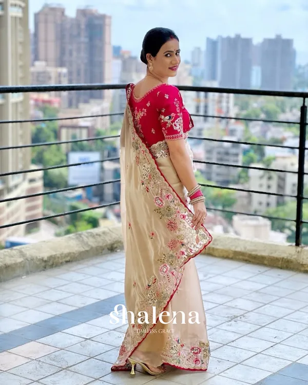 Enticing_Beige_Embroidery_Work_Jimmy_Choo_Silk_Saree_With_Ephemeral_Blouse_Piece