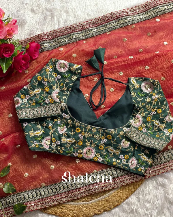Chatoyant_Red_Cursh_Silk_Saree_With_Stunner_Stitched_Blouse