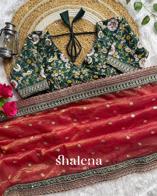 Chatoyant_Red_Cursh_Silk_Saree_With_Stunner_Stitched_Blouse