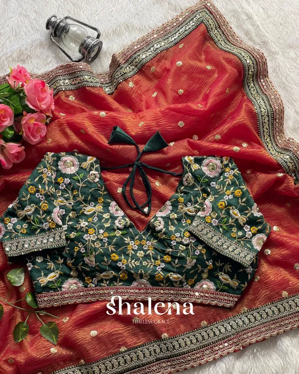 Chatoyant_Red_Cursh_Silk_Saree_With_Stunner_Stitched_Blouse