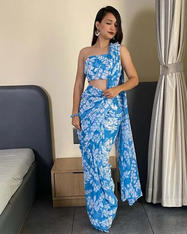 Sky_Blue_Color_1-Minute_Ready_To_Wear_Georgette_Saree_With_Blouse_Piece
