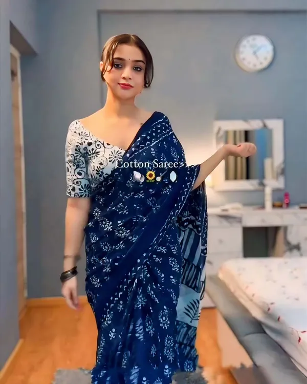 Navy_Blue_Color_1-Minute_Ready_To_Wear_Cotton_Saree_With_Blouse_Piece