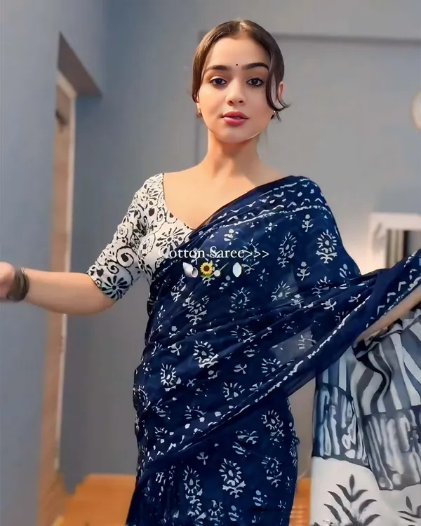 Navy_Blue_Color_1-Minute_Ready_To_Wear_Cotton_Saree_With_Blouse_Piece