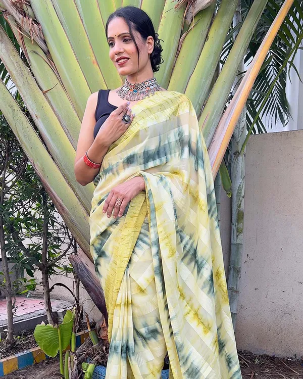 Yellow_color_1-Minute_Ready_To_Wear_Naylon_Saree_With_Blouse_Piece