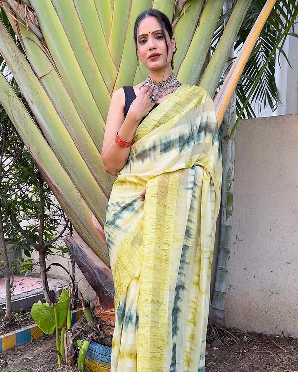Yellow_color_1-Minute_Ready_To_Wear_Naylon_Saree_With_Blouse_Piece