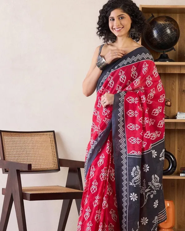 Red_Color_Mulmul_Cotton_1_-_Minute_Ready_to_Wear_Saree_with_Pocket_and_Blouse_Piece