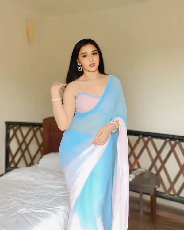 Dual_Color_1-Minute_Ready_To_Wear_Georgette_Saree_With_Blouse_Piece