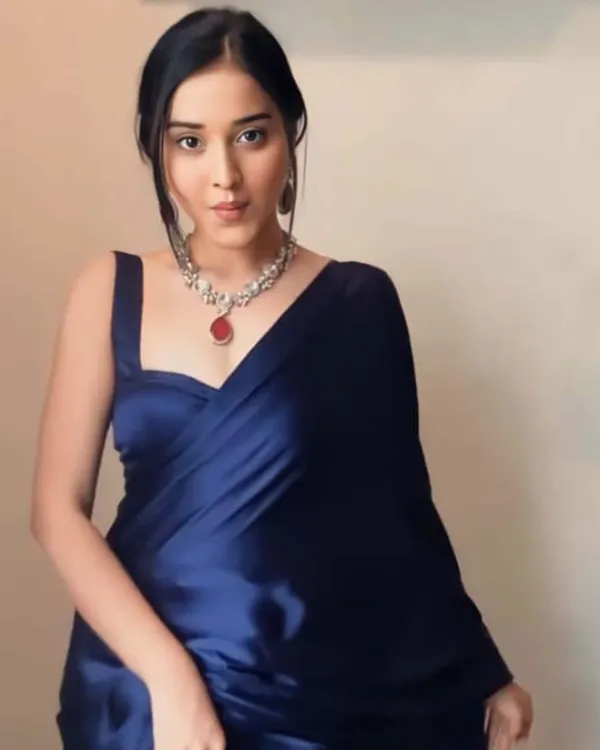 Navy_Blue_Color_1-Minute_Ready_To_Wear_Satin_Saree_With_Blouse_Piece