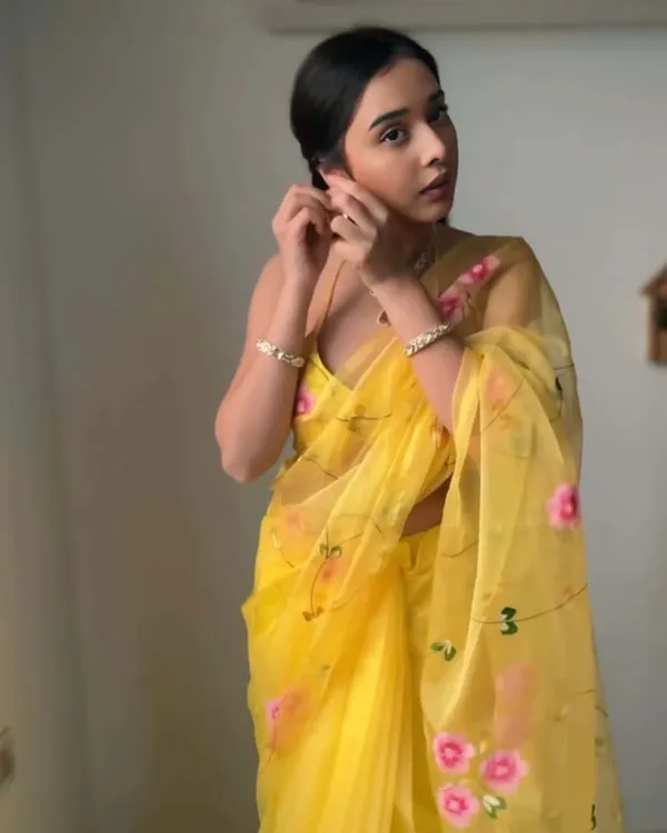 Yellow_Color_1-Minute_Ready_To_Wear_Organza_Saree_With_Blouse_Piece