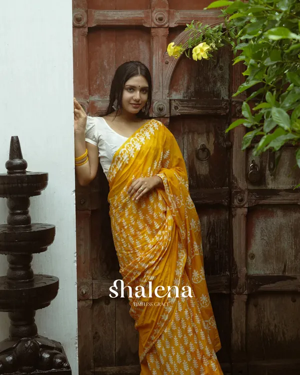 Yellow_Color_1_-_Minute_Ready_to_Wear_Mulmul_Cotton_Saree_with_Blouse_Piece