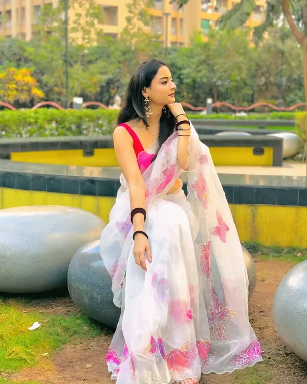 White_Color_Organza_1_-_Minute_Ready_to_Wear_Saree_with_Blouse_Piece