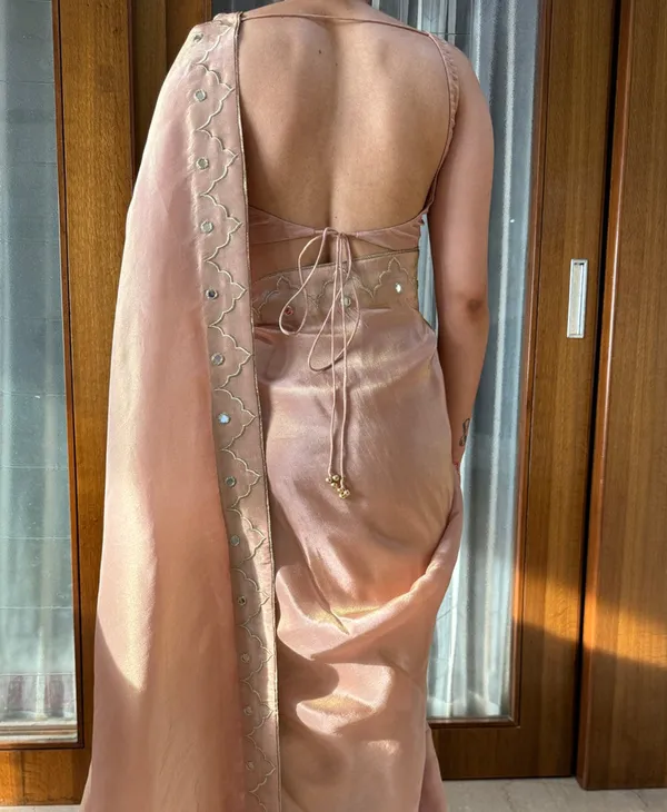 Peach_Color_Soft_Malai_Sattin_Silk_1_-_Minute_Ready_to_Wear_Saree_with_Fully_Stitch_Blouse_(Free_Size)_Up_to_44
