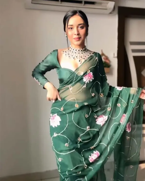 Green_Color_1-Minute_Ready_To_Wear_Organza_Saree_With_Blouse_Piece