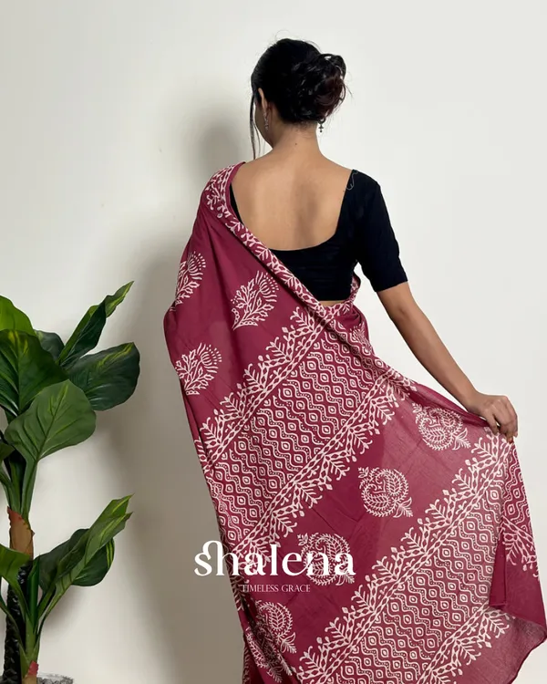 Marron_Color_1_Minute_Ready_To_Wear_Mulmul_Cotton_Digital_Printed_Saree_With_Pocket