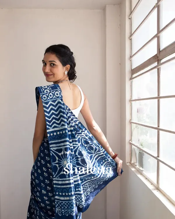 Blue_Color_1_-_Minute_Ready_to_Wear_Mulmul_Cotton_Saree_with_Blouse_Piece