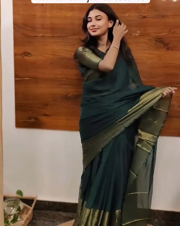 Green_Color_1-Minute_Ready_To_Wear_Georgette_Saree_With_Blouse_Piece