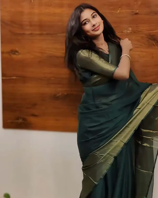 Green_Color_1-Minute_Ready_To_Wear_Georgette_Saree_With_Blouse_Piece