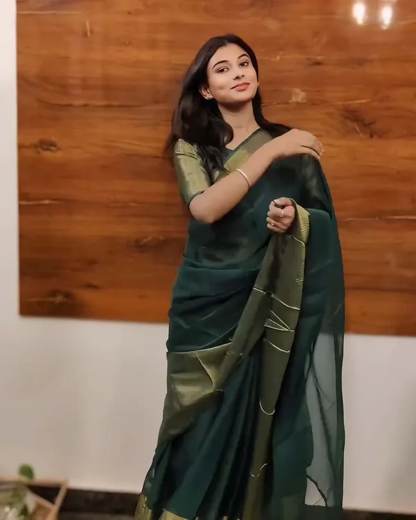 Green_Color_1-Minute_Ready_To_Wear_Georgette_Saree_With_Blouse_Piece