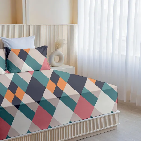 Diamond_Multicolor_All_Around_Cotton_Fitted_Elastic_Bedsheet_With_2_Pillow_Covers