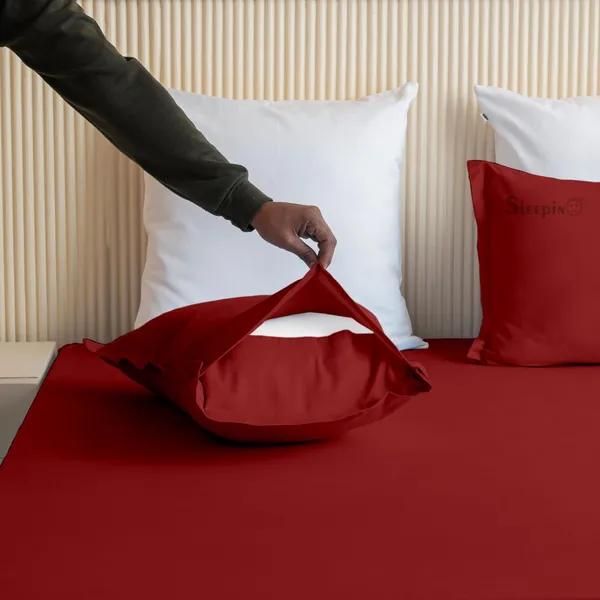 Burgundy_Soft_Finish_Cotton_Feel_Elastic_Fitted_Bedsheet