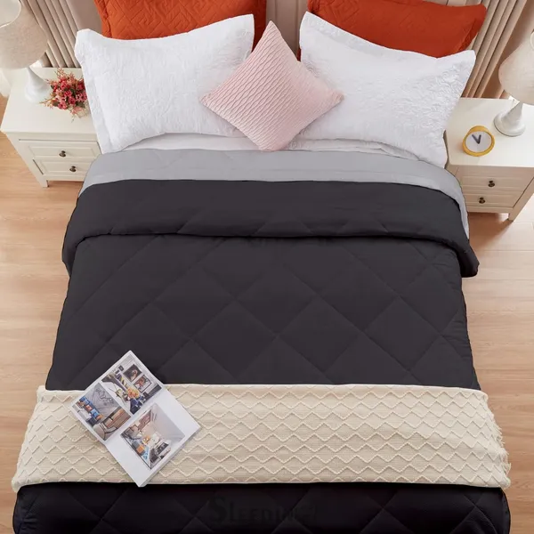 Black_&_Silver_Microfiber_Breathable_&_Lightweight_Quilt_200_GSM_Comforter_For_Heavy_Winter