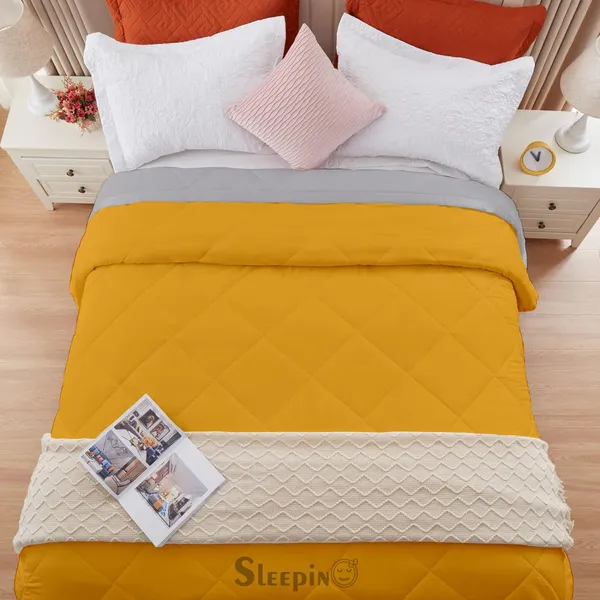 Gold_&_Silver_Microfiber_Breathable_&_Lightweight_Quilt_200_GSM_Comforter_For_Heavy_Winter