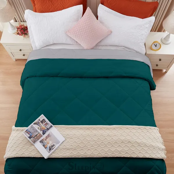 Teal_&_Silver_Microfiber_Breathable_&_Lightweight_Quilt_200_GSM_Comforter_For_Heavy_Winter