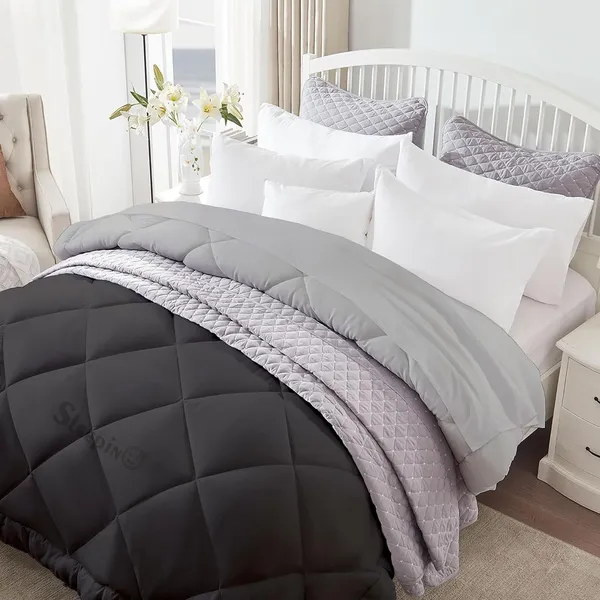Black_&_Silver_Microfiber_300_GSM_Comforter_For_Heavy_Winter