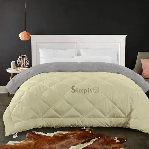 Ivory_&_Silver_Microfiber_Breathable_600_GSM_Reversible_Comforter_For_Heavy_Winter