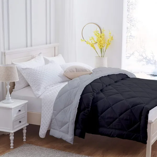 White_&_Silver_Microfiber_Breathable_600_GSM_Reversible_Comforter_For_Heavy_Winter