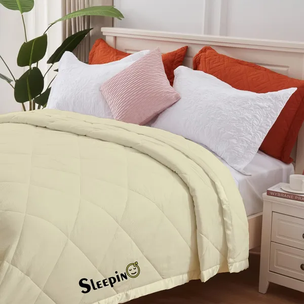 Ivory_Breathable_Microfiber_150_GSM_Comforter_For_Heavy_Winter
