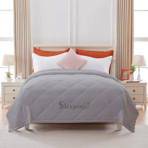 Silver_Breathable_Microfiber_200_GSM_Comforter_For_Heavy_Winter