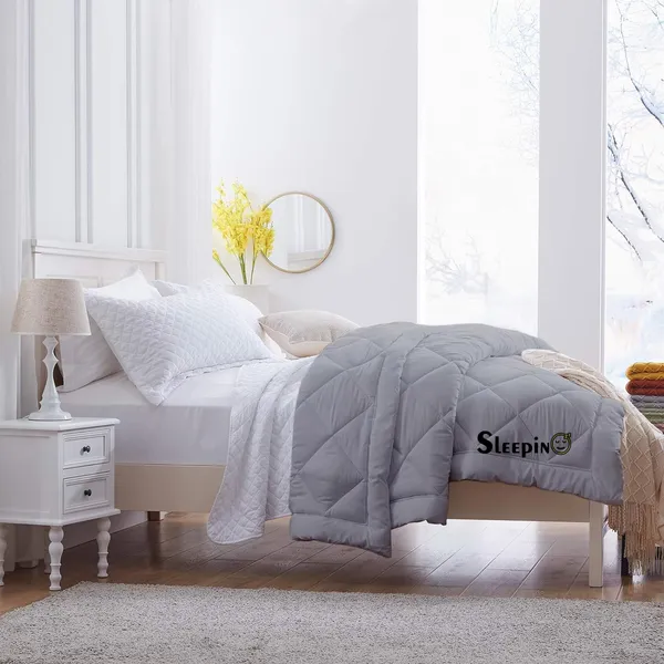 Silver_Breathable_Microfiber_200_GSM_Comforter_For_Heavy_Winter