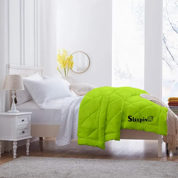 Parrot_Green_Breathable_Microfiber_200_GSM_Comforter_For_Heavy_Winter