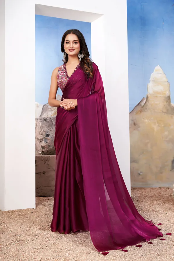Maroon_Chic_Saree_With_Intricate_Blouse
