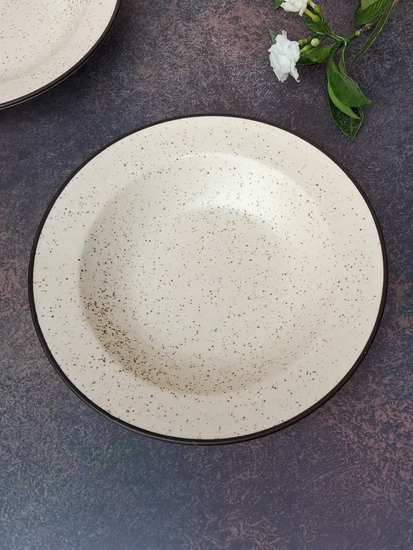Cream_Dotted_Pattern_Ceramic_Pasta_Plate