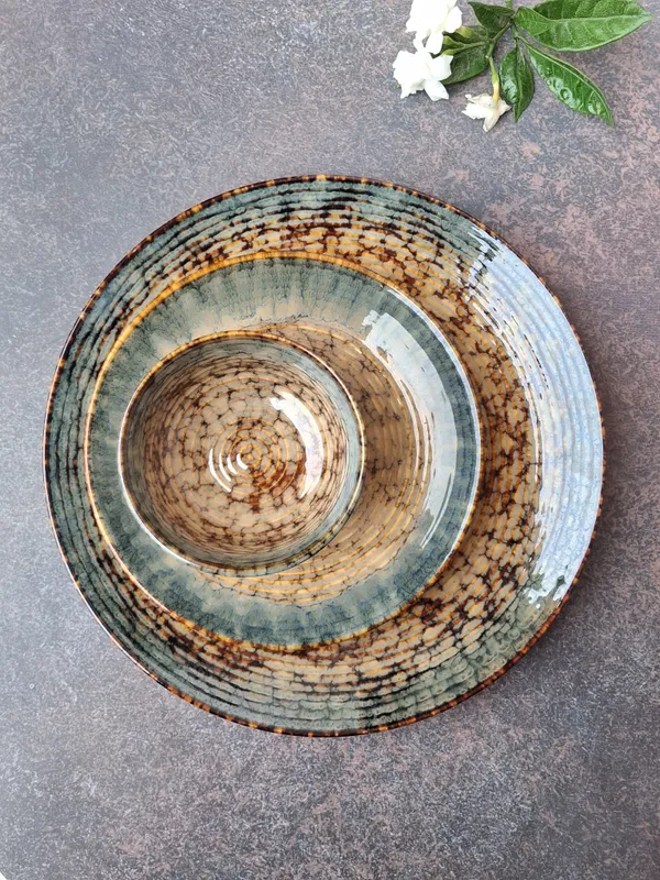Brown_Spiral_Carved_Ceramic_Dinner_Set,_Full_Plate,_Quarter_Plate_&_Bowl(Pack_Of_3)