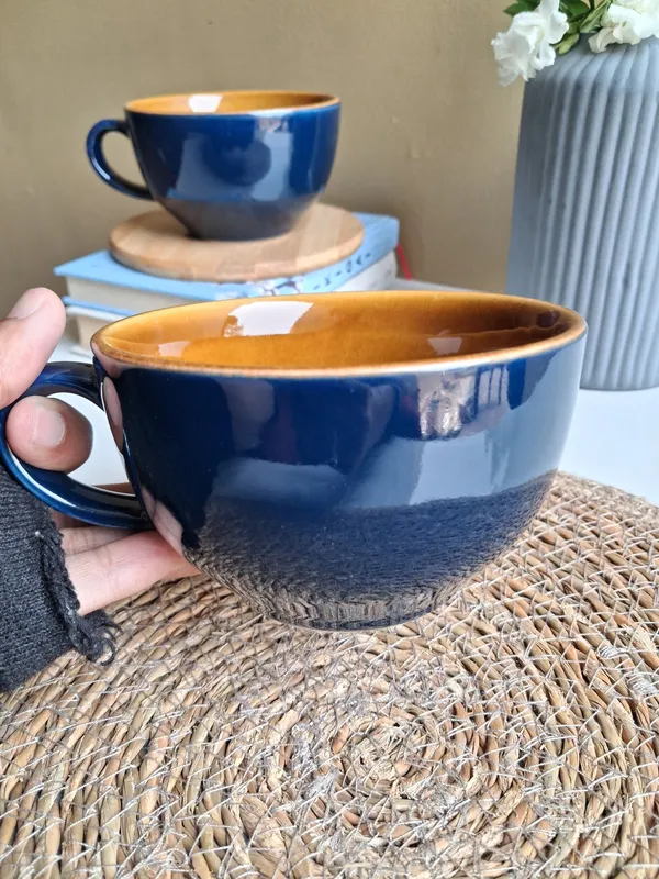 Blue_Ceramic_Coffee_Mug_Medium_Size_Stylish_Design_For_Enjoyable_Sips