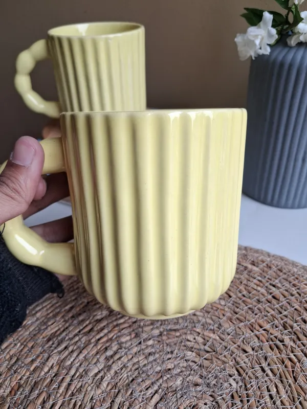 Carved_Line_Design_Large_Size_Mug_With_Stylish_Handle-_Large(380ml)